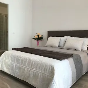 https://atena-apartment.hotelinveneto.com